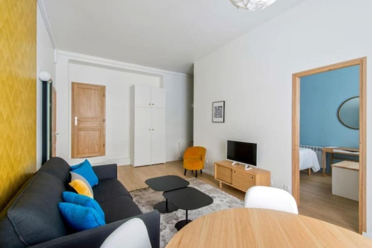 Cozy 2 Bedroom Apartment In パリ エクステリア 写真