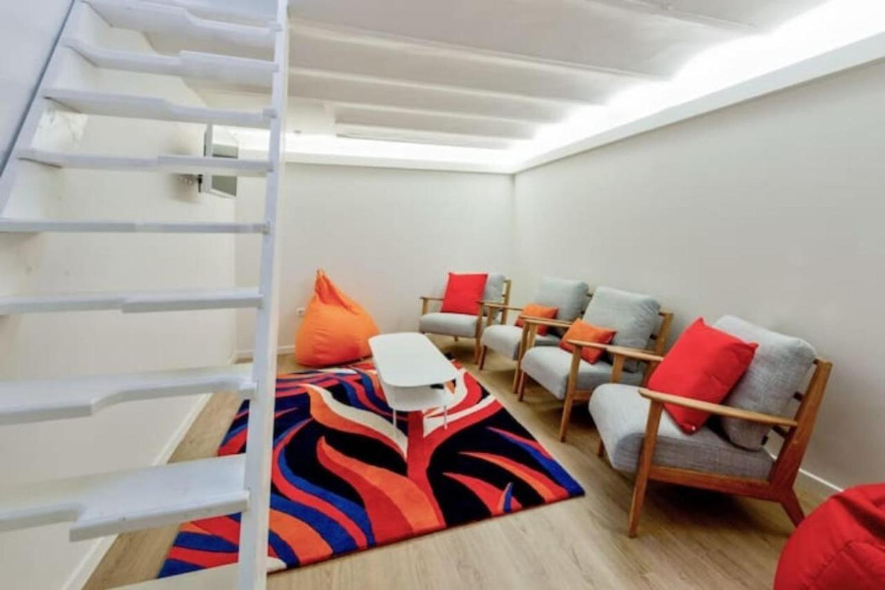 Cozy 2 Bedroom Apartment In パリ エクステリア 写真